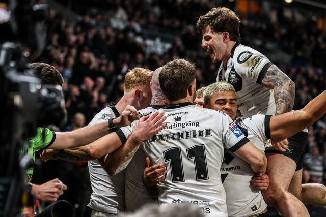 Harvey Barron of Hull FC celebrates his try during the Betfred Super League round 1 match Hull FC vs Bradford Bulls at MKM Stadium, Hull, United Kingdom on 14 February 2026

(Photo by Alfie Cosgrove/News Images)