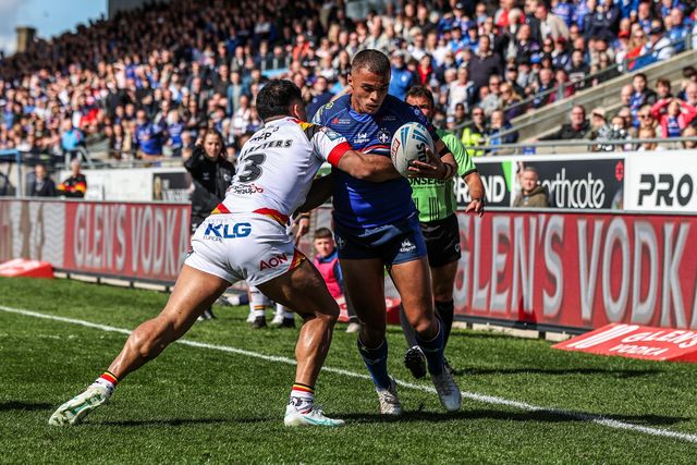 Corey Hall of Wakefield Trinity reaches for a try however Esan Marsters of Bradford Bulls pushes him out of play during the Betfred Super League round 8 match Wakefield Trinity vs Bradford Bulls at DIY Kitchens Stadium, Wakefield, United Kingdom on 18 April 2026

(Photo by Alfie Cosgrove/News Images)