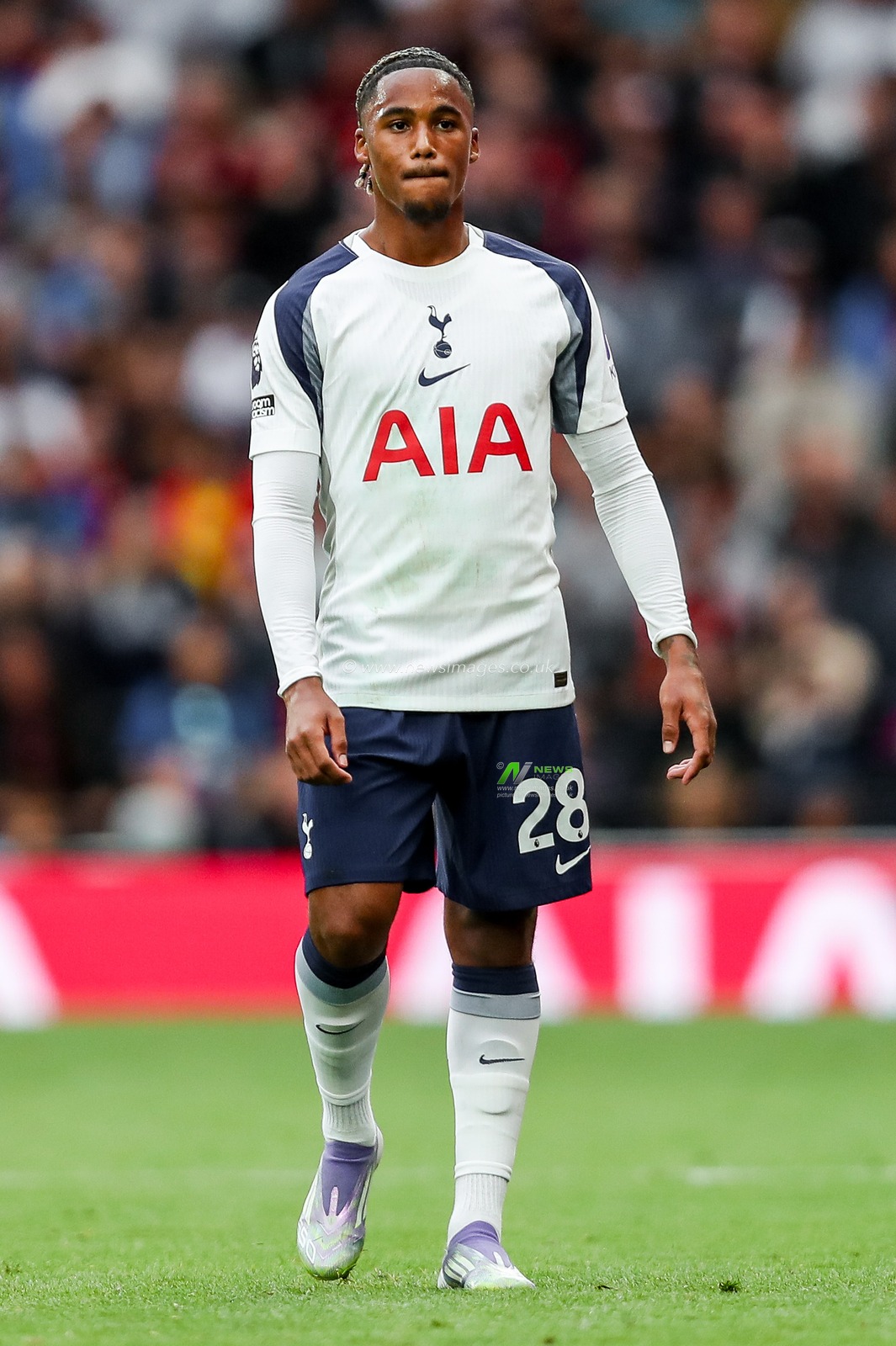 Wilson Odobert of Tottenham Hotspur looks on during the Premier League match Tottenham Hotspur vs Bournemouth at Tottenham Hotspur Stadium, London, United Kingdom, 30th August 2025

(Photo by Izzy Poles/News Images)
