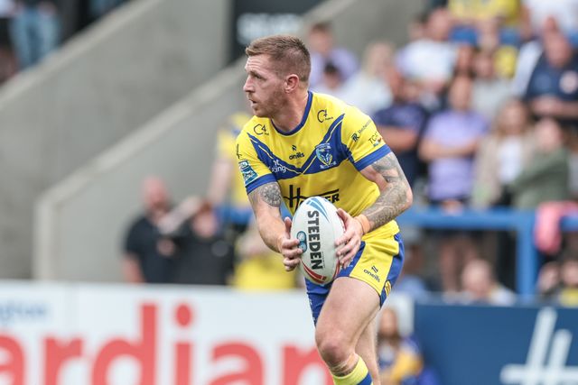 Marc Sneyd of Warrington Wolves with the ball during the Betfred Super League Round 25 match Warrington Wolves vs Leigh Leopards at Halliwell Jones Stadium, Warrington, United Kingdom, 6th September 2025

(Photo by Mark Cosgrove/News Images)