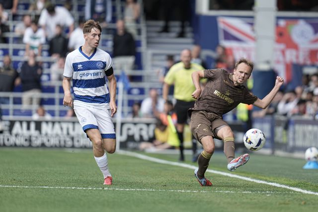 Mikkel Damsgaard of Brentford plays a forward pass during the Pre-season friendly match Queens Park Rangers vs Brentford at Kiyan Prince Foundation Stadium, London, United Kingdom, 2nd August 2025

(Photo by Harvey Murphy/News Images)