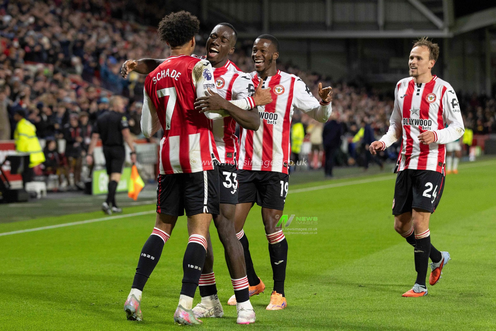 Kevin Schade of Brentford scores and celebrates 2-0 during the Premier League match Brentford vs Liverpool at The Gtech Community Stadium, London, United Kingdom, 25th October 2025

(Photo by Ian Stephen/News Images)