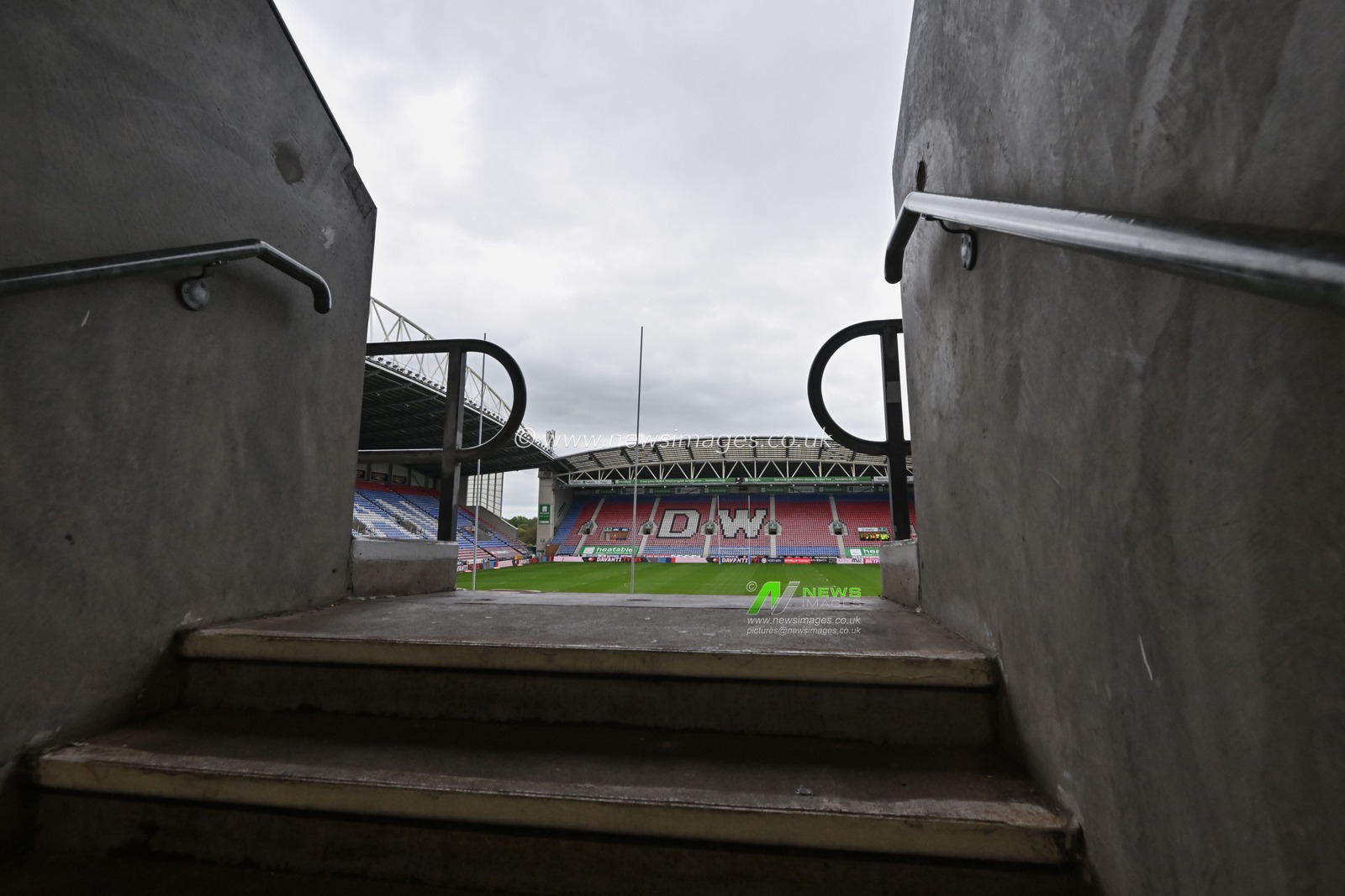 A general view of the DW Stadium ahead of the Betfred Super League Round 23 match Wigan Warriors vs Hull FC at DW Stadium, Wigan, United Kingdom, 25th August 2024

(Photo by Cody Froggatt/News Images)