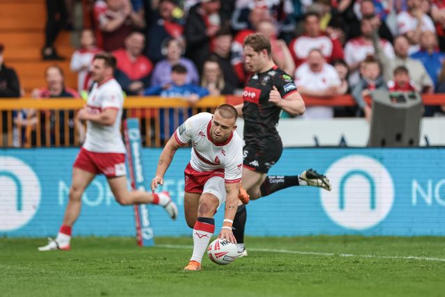 Mikey Lewis of Hull KR goes over for a try during the Betfred Super League round 12 match Hull KR vs Wigan Warriors at Sewell Group Craven Park, Hull, United Kingdom on 21 May 2026

(Photo by Mark Cosgrove/News Images)