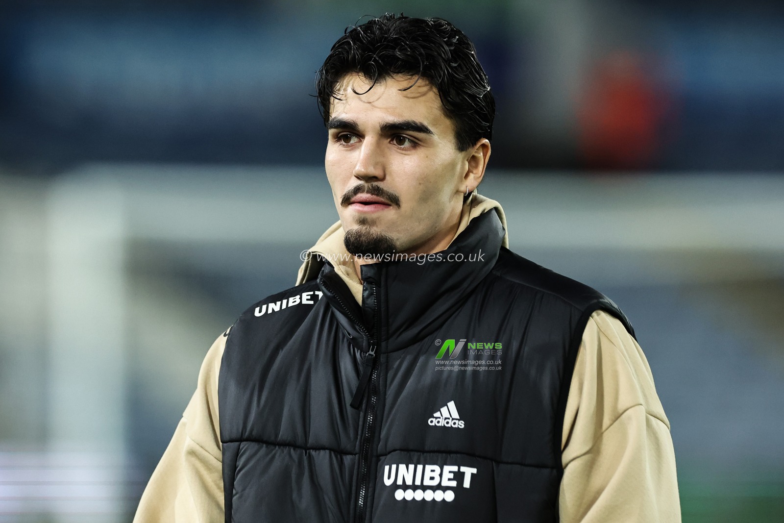 Pascal Struijk of Leeds United arrives ahead of the Sky Bet Championship match Leeds United vs Middlesbrough at Elland Road, Leeds, United Kingdom, 10th December 2024

(Photo by Mark Cosgrove/News Images)