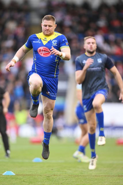 Luke Yates of Warrington Wolves warms up prior to the Betfred Super League play-off Eliminator 2 Warrington Wolves v St Helens at Halliwell Jones Stadium, Warrington, United Kingdom, 28th September 2024

(Photo by Ben Roberts/News Images)
