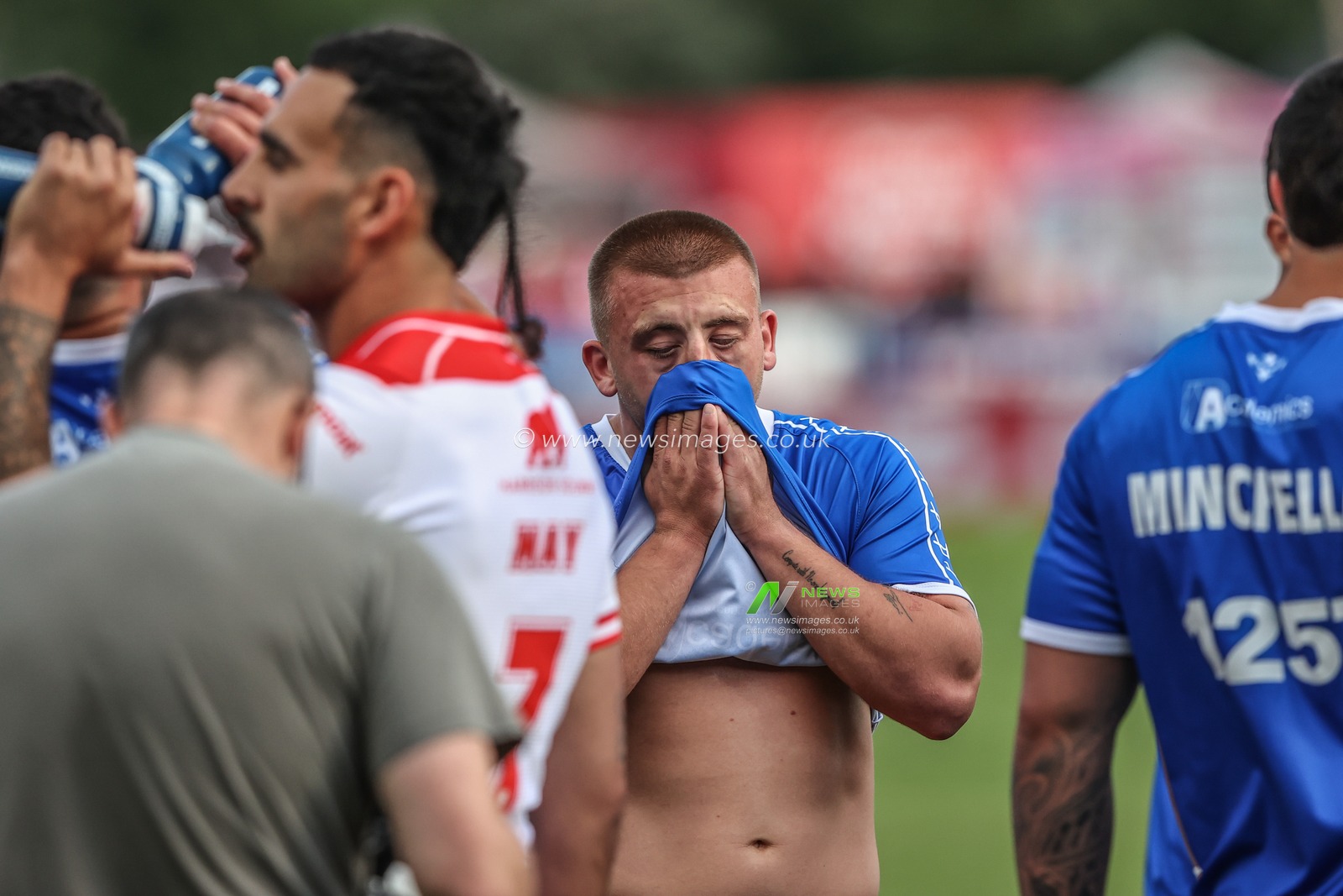 Mikey Lewis of Hull KR during pre-game warm up during the Betfred Super League round 16 match Hull KR vs Wakefield Trinity at Sewell Group Craven Park, Kingston upon Hull, United Kingdom, 27th June 2025

(Photo by Alfie Cosgrove/News Images)