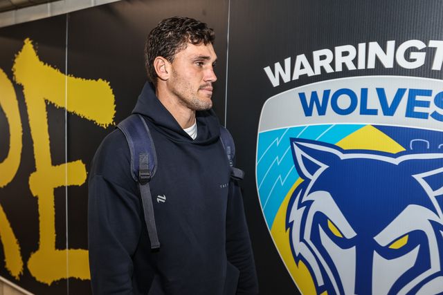 Sam Stone of Warrington Wolves arrives during the Betfred Super League round 21 match Warrington Wolves vs Wigan Warriors at Halliwell Jones Stadium, Warrington, United Kingdom, 8th August 2025

(Photo by Alfie Cosgrove/News Images)