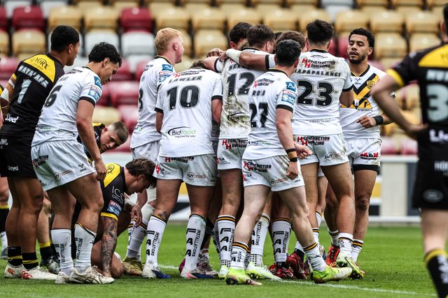 Brock Greacen of Castleford Tigers celebrates his try during the Betfred Super League round 12 match York Knights vs Castleford Tigers at LNER Community Stadium, York, United Kingdom on 16 May 2026

(Photo by Alfie Cosgrove/News Images)