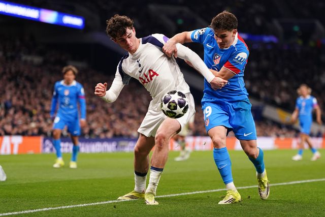 Archie Gray of Tottenham Hotspur and Julian Alvarez of Atlético Madrid battle for the ball during the UEFA Champions League match Tottenham Hotspur vs Atletico Madrid at Tottenham Hotspur Stadium, London, United Kingdom on 18 March 2026

(Photo by Harvey Murphy/News Images)