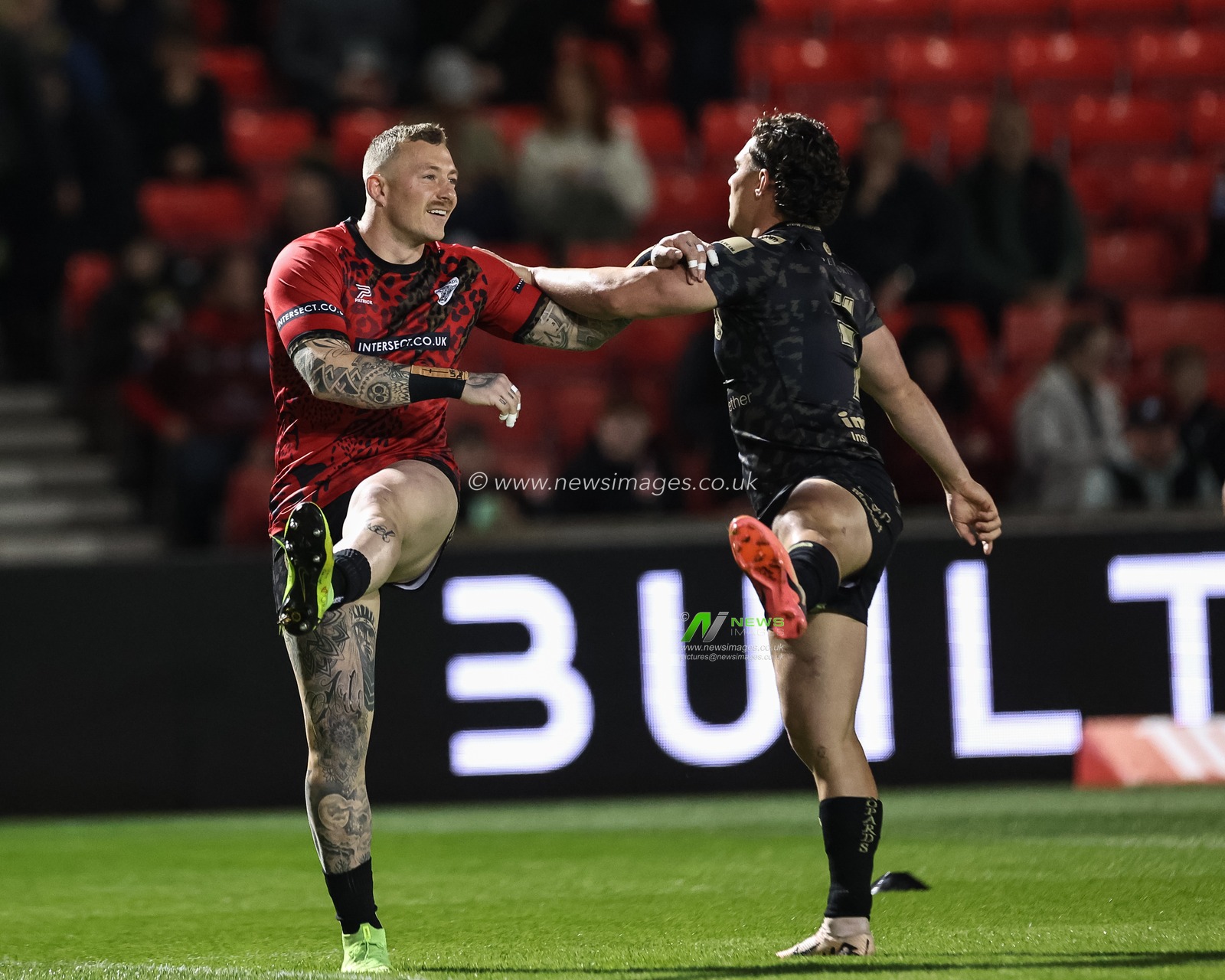 Josh Charnley of Leigh Leopards and Lachlan Lam of Leigh Leopards in the pre-game warm up during the Betfred Super League play-off Eliminator 1 Salford Red Devils v Leigh Leopards at Salford Community Stadium, Eccles, United Kingdom, 27th September 2024

(Photo by Mark Cosgrove/News Images)