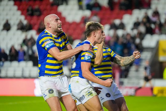 Ewan Irwin of Warrington Wolves celebrates his try during the Betfred Super League round 14 match St Helens vs Warrington Wolves at The BrewDog Stadium, St Helens, United Kingdom on 11 June 2026

(Photo by Maynard Manyowa/News Images)