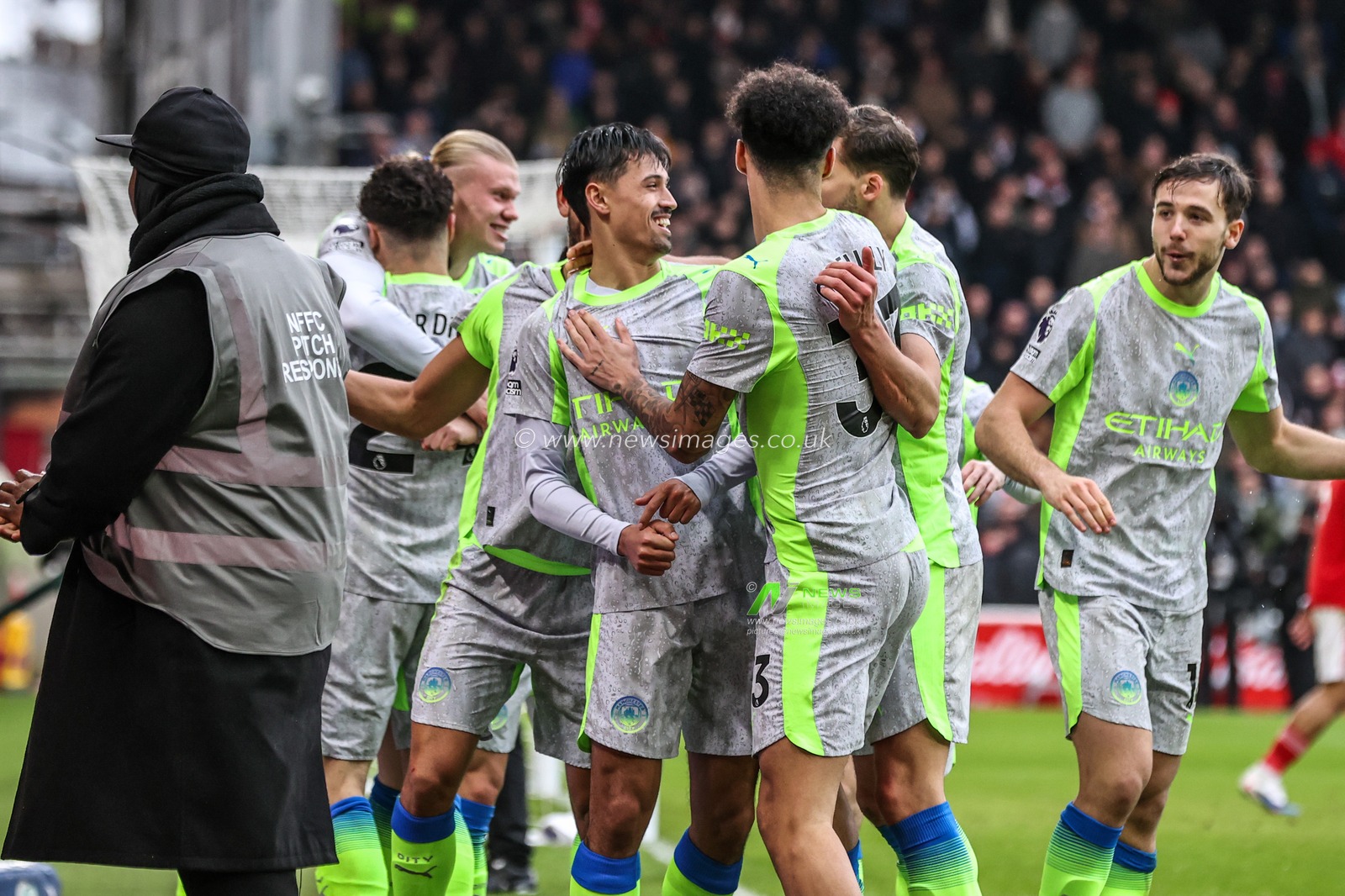 Tijjani Reijnders of Manchester City celebrates his goal to make it 0-1 during the Premier League match Nottingham Forest vs Manchester City at City Ground, Nottingham, United Kingdom, 27th December 2025

(Photo by Alfie Cosgrove/News Images)

*** GER AUT SUI OUT ***