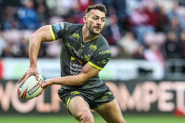 Jake Connor of Leeds Rhinos during the Betfred Super League round 11 match Wigan Warriors vs Leeds Rhinos at The Brick Community Stadium, Wigan, United Kingdom on 15 May 2026

(Photo by Alfie Cosgrove/News Images)