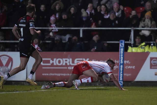 Betfred Super League Round 4 St Helens v Salford Red Devils