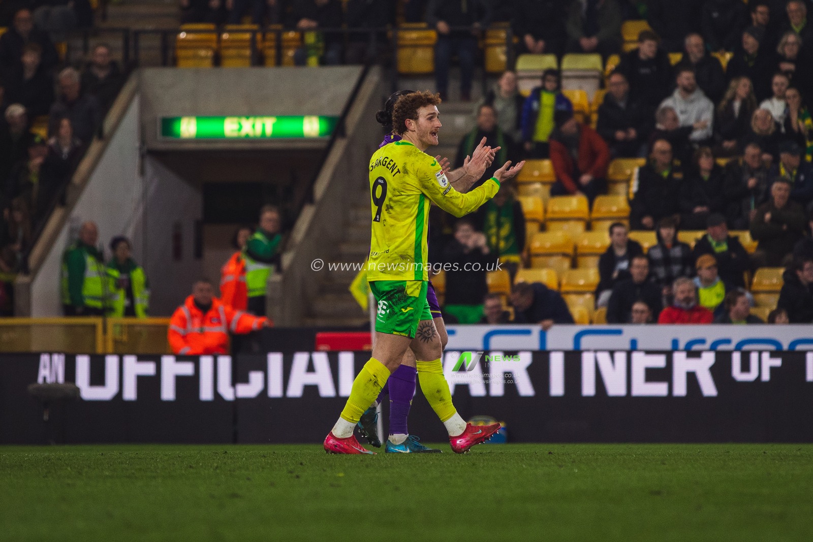 Josh Sargent of Norwich City scores Norwichâ€™s second but itâ€™s overruled for offside during the Sky Bet Championship match Norwich City vs Oxford United at Carrow Road, Norwich, United Kingdom, 7th March 2025

(Photo by Craig Evans/News Images)