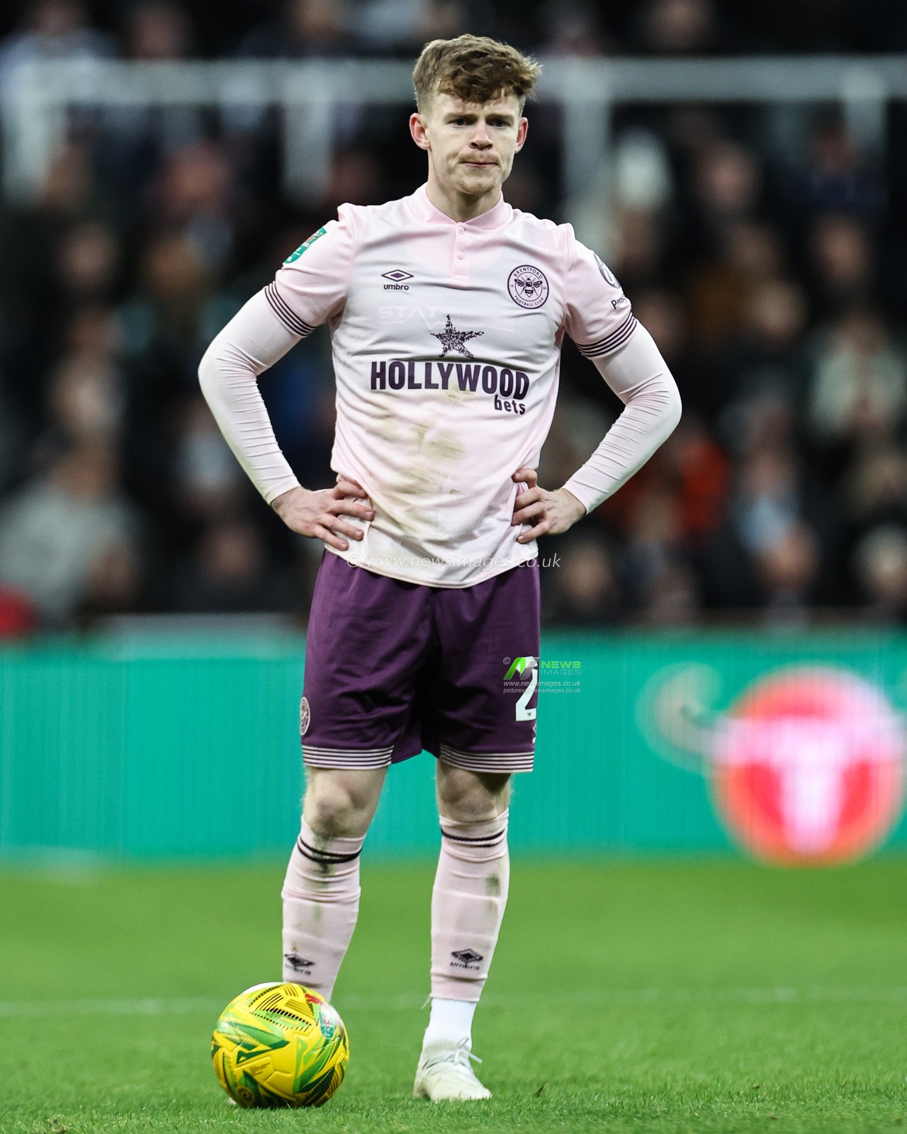 Keane Lewis-Potter of Brentford during the Carabao Cup Quarter Final Newcastle United vs Brentford at St. James's Park, Newcastle, United Kingdom, 18th December 2024

(Photo by Mark Cosgrove/News Images)
