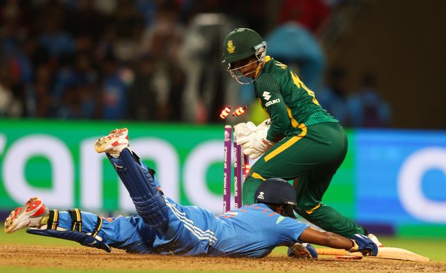 Depti Sharma of India and Sinalo Jafta of South Africa during the ICC Women's ODI Cricket World Cup Final 2025 session India Women vs South Africa Women at Dr. D.Y. Patil Sports Academy, Navi Mumbai, India, 2nd November 2025

(Photo by Shubhajit Roy Karmakar/News Images)