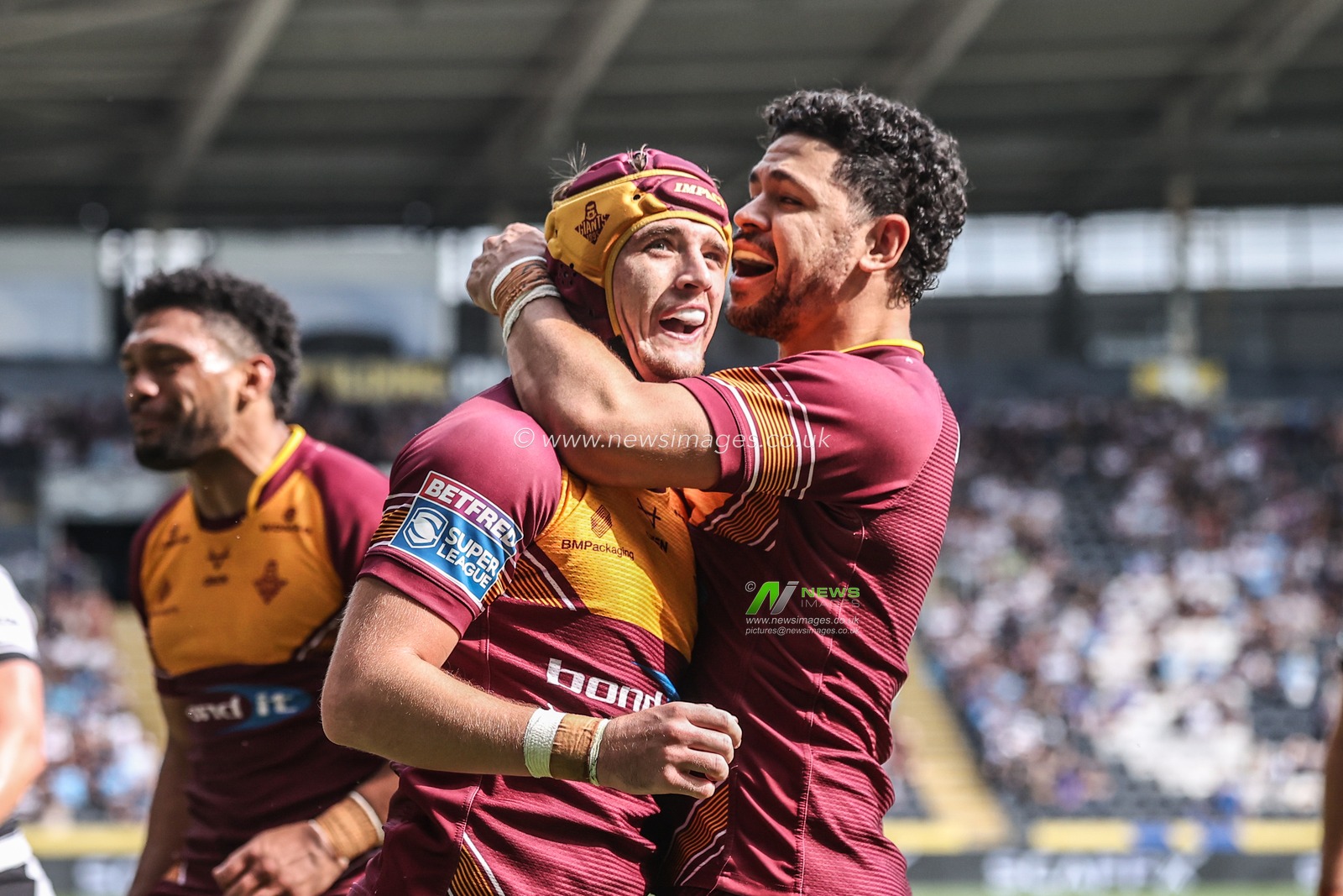 George Flanagan  of Huddersfield Giants celebrates his try during the Betfred Super League round 20 match Hull FC vs Huddersfield Giants at MKM Stadium, Hull, United Kingdom, 26th July 2025

(Photo by Alfie Cosgrove/News Images)
