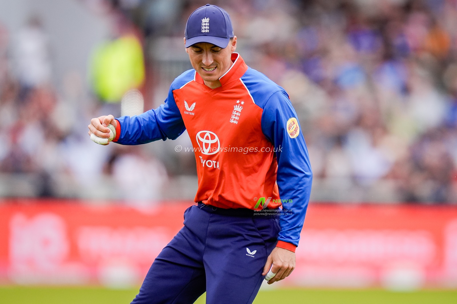 Tom Banton of England catches the ball to dismiss India captain Shreyas Iyer during the Second Vitality T20 International match England vs India at Old Trafford, Manchester, United Kingdom on 04 July 2026

(Photo by Maynard Manyowa/News Images)