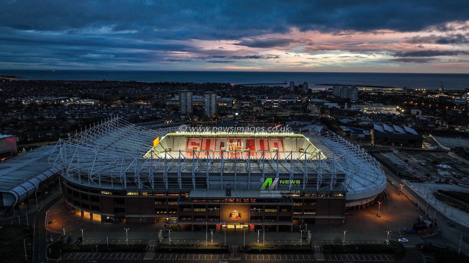 An aerial view of the Stadium Of Light during sunrise ahead of the Premier League match Sunderland vs Newcastle United at Stadium Of Light, Sunderland, United Kingdom, 14th December 2025

(Photo by Alfie Cosgrove/News Images)

*** GER AUT SUI OUT ***