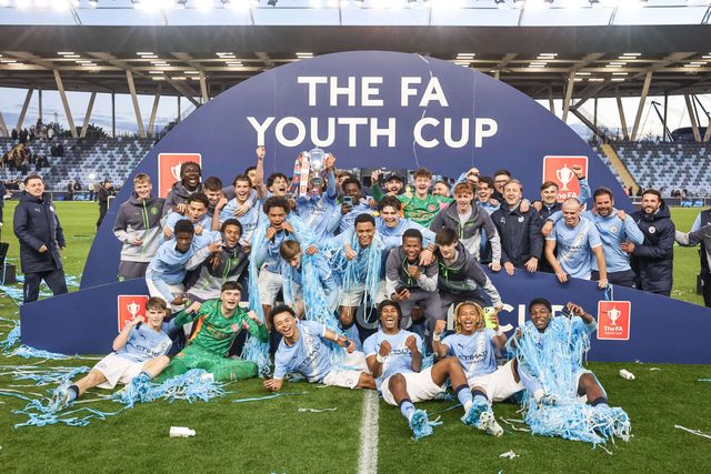 Manchester City lift The FA Youth Cup after beating Manchester United 2-1 during the FA Youth Cup Final match Manchester City U18 vs Manchester United U18 at Joie Stadium, Manchester, United Kingdom on 14 May 2026

(Photo by Mark Cosgrove/News Images)