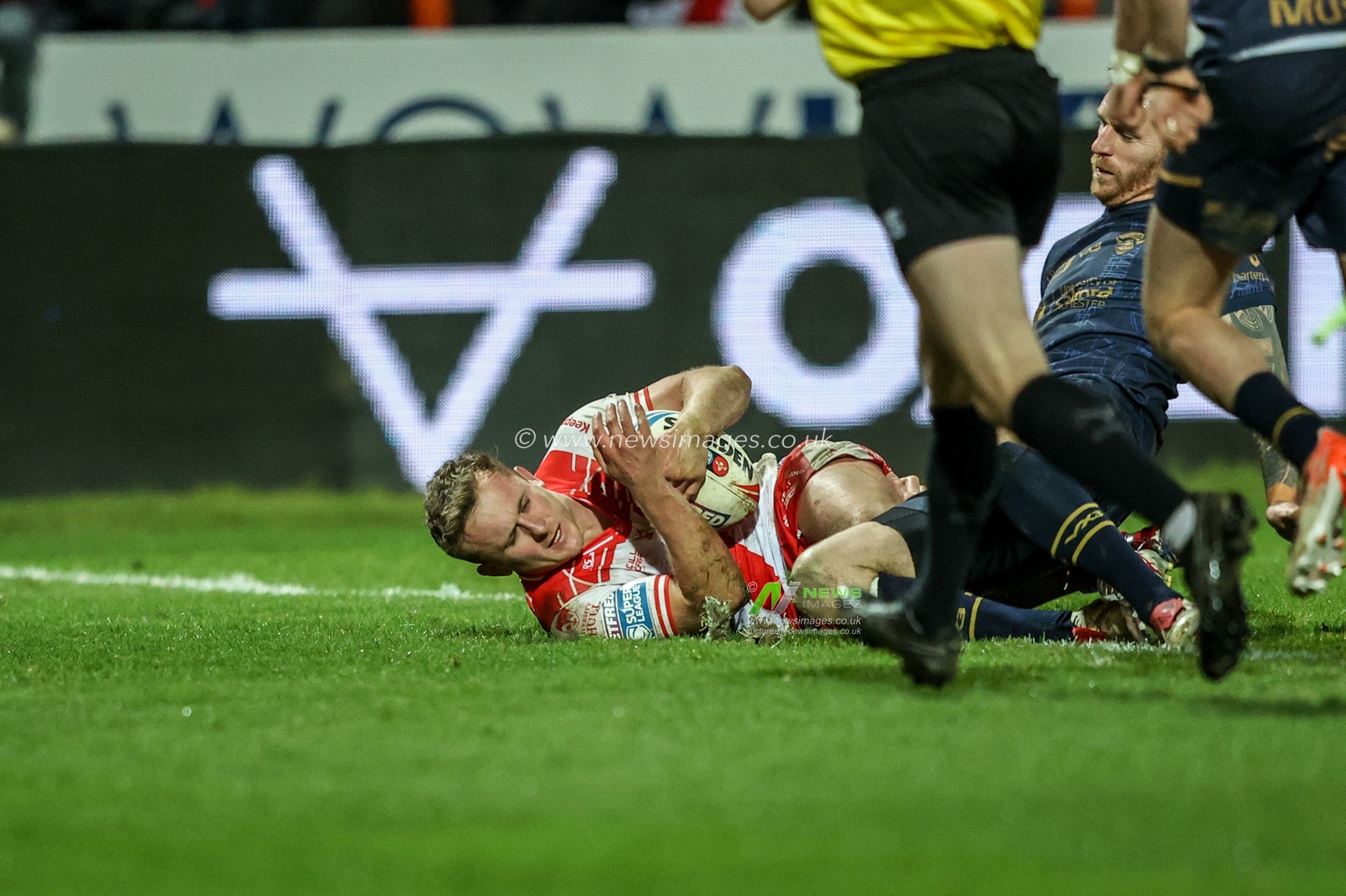 Jez Litten of Hull KR goes over for a try during the Betfred Super League Round 3 Hull KR vs Salford Red Devils at Sewell Group Craven Park, Kingston upon Hull, United Kingdom, 27th February 2025

(Photo by Alfie Cosgrove/News Images)