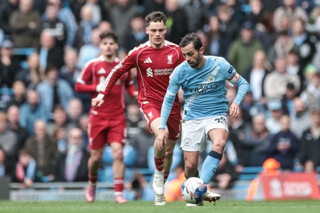Bernardo Silva of Manchester City clears the ball up field during the Emirates FA Cup Quarter-Final match Manchester City vs Liverpool at Etihad Stadium, Manchester, United Kingdom on 04 April 2026

(Photo by Mark Cosgrove/News Images)