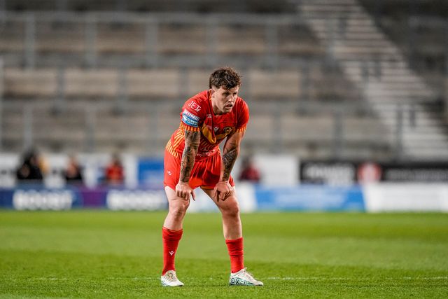 Toby Sexton of Catalans Dragons during the Betfred Challenge Cup Quarter Final match St Helens vs Catalans Dragons at The BrewDog Stadium, St Helens, United Kingdom on 10 April 2026

(Photo by Maynard Manyowa/News Images)