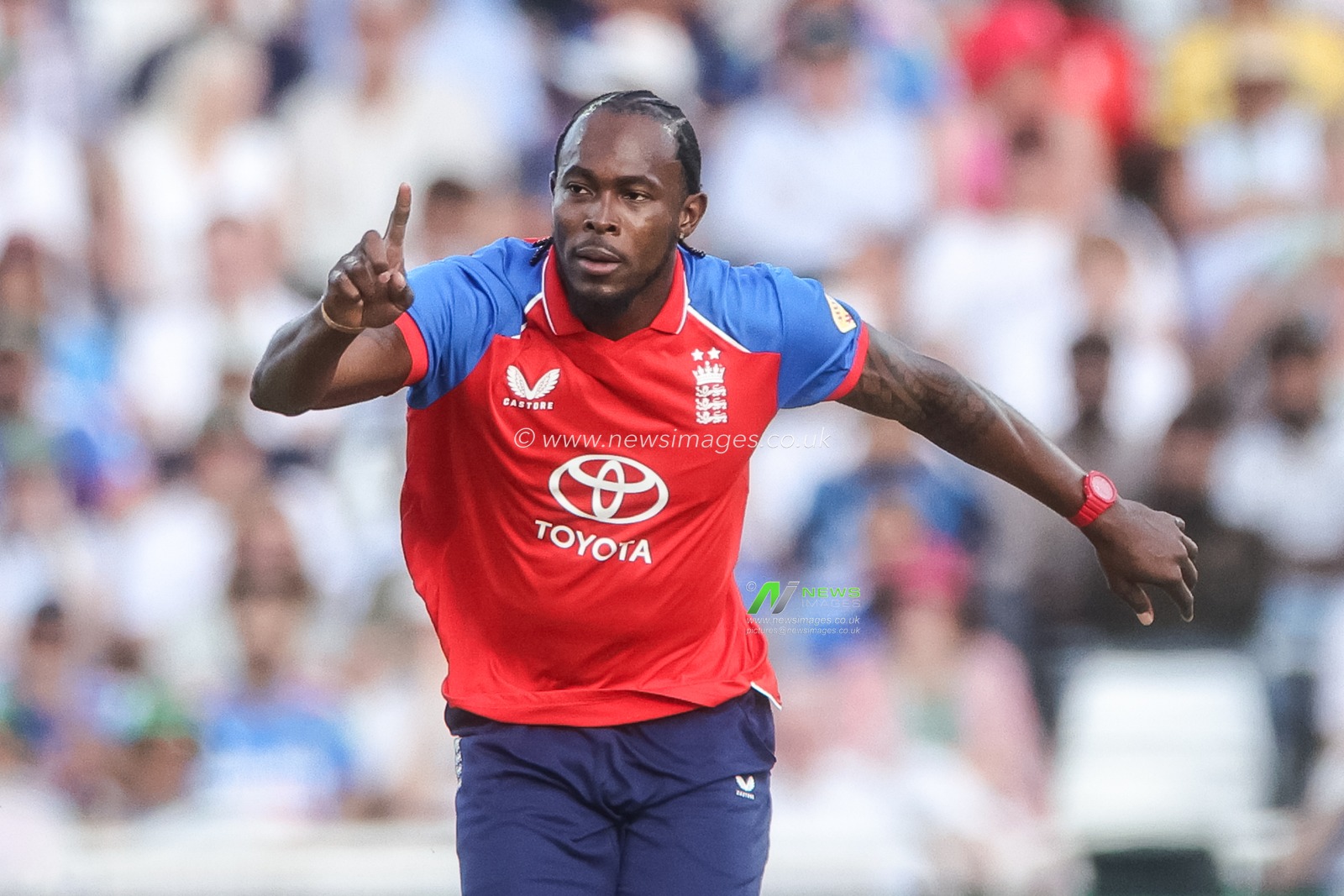 Jofra Archer of England celebrates the wicket of  Vaibhav Sooryavanshi of India during the Third Vitality T20 International match England vs India at Trent Bridge, Nottingham, United Kingdom on 07 July 2026

(Photo by Mark Cosgrove/News Images)