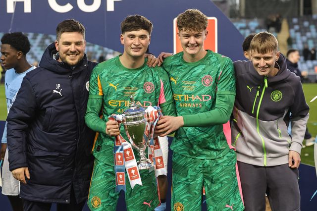 Manchester City lift The FA Youth Cup after beating Manchester United 2-1 during the FA Youth Cup Final match Manchester City U18 vs Manchester United U18 at Joie Stadium, Manchester, United Kingdom on 14 May 2026

(Photo by Mark Cosgrove/News Images)