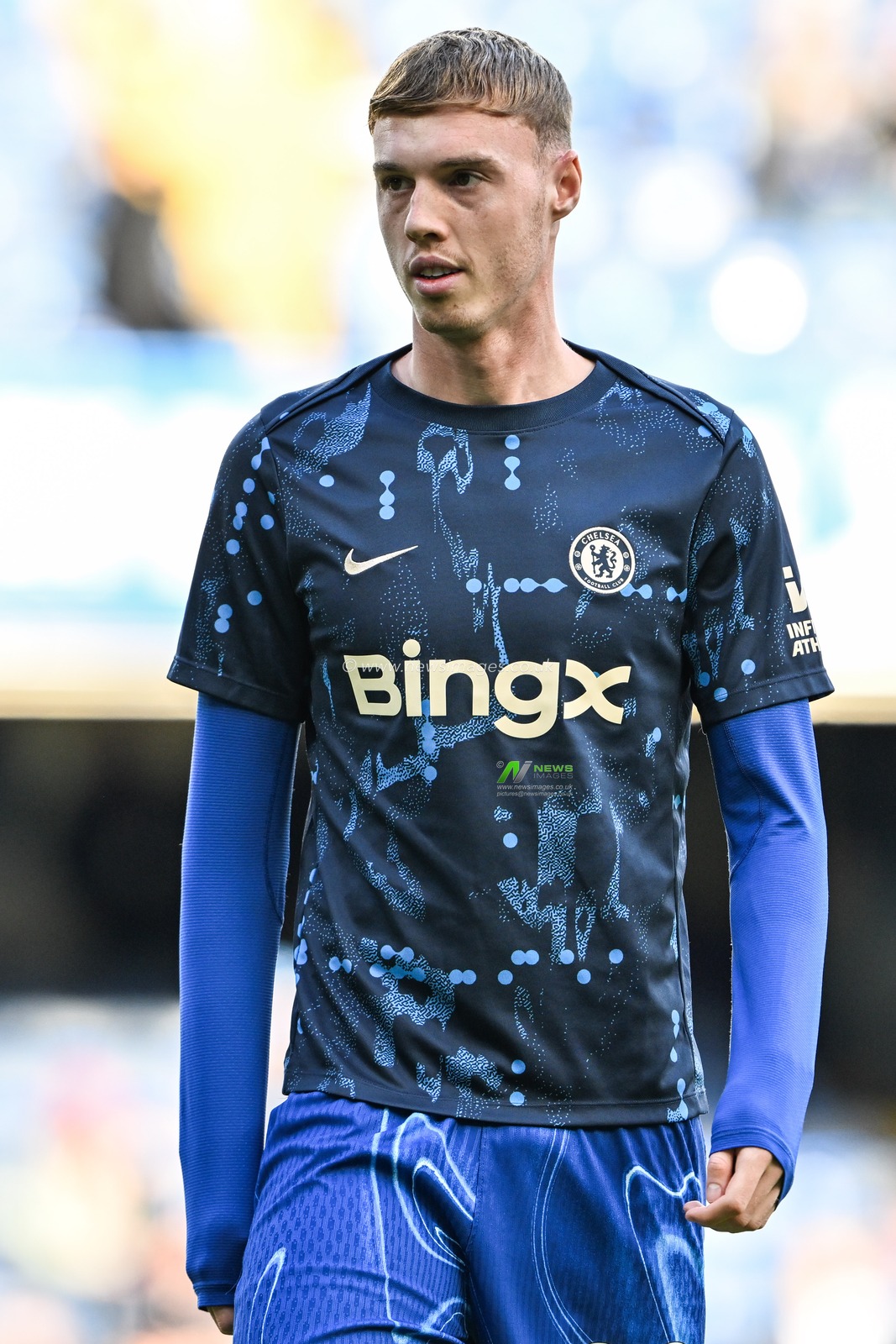Cole Palmer of Chelsea during the pre-game warm up ahead of the Premier League match Chelsea vs Newcastle United at Stamford Bridge, London, United Kingdom, 27th October 2024

(Photo by Cody Froggatt/News Images)