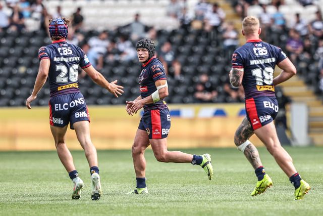 Jonny Lomax of St. Helens celebrates his drop goal during the Betfred Super League round 17 match Hull FC vs St Helens at MKM Stadium, Hull, United Kingdom, 5th July 2025

(Photo by Alfie Cosgrove/News Images)