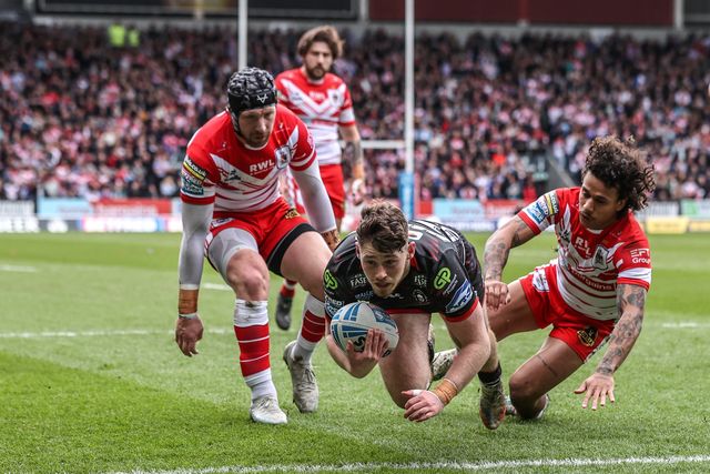 Jack Farrimond of Wigan Warriors goes over for a try during the Betfred Super League round 7 match St Helens vs Wigan Warriors at The BrewDog Stadium, St Helens, United Kingdom on 03 April 2026

(Photo by Alfie Cosgrove/News Images)