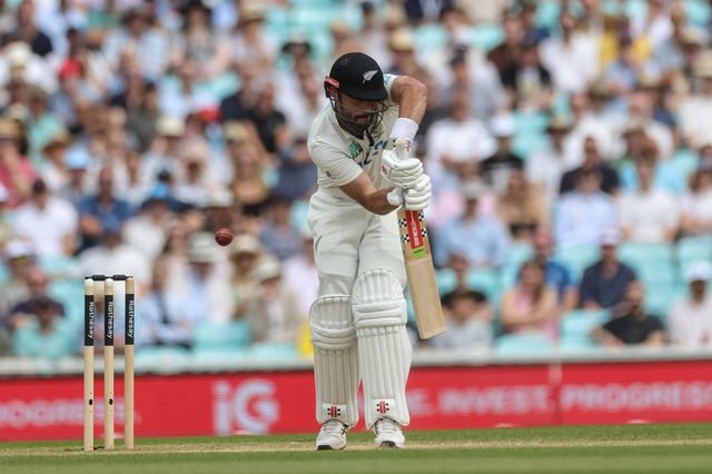 Daryl Mitchell of New Zealand hits a four during the 2nd Rothesay Test Match Day 4 match England vs New Zealand at The Kia Oval, London, United Kingdom on 20 June 2026

(Photo by Mark Cosgrove/News Images)