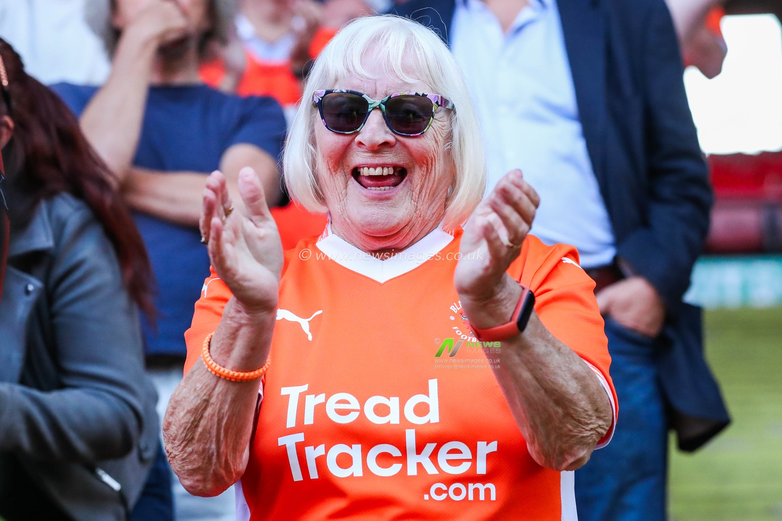 Blackpool fans celebrate after the teams victory following the Sky Bet League 1 match Charlton Athletic vs Blackpool at The Valley, London, United Kingdom, 21st September 2024

(Photo by Izzy Poles/News Images)