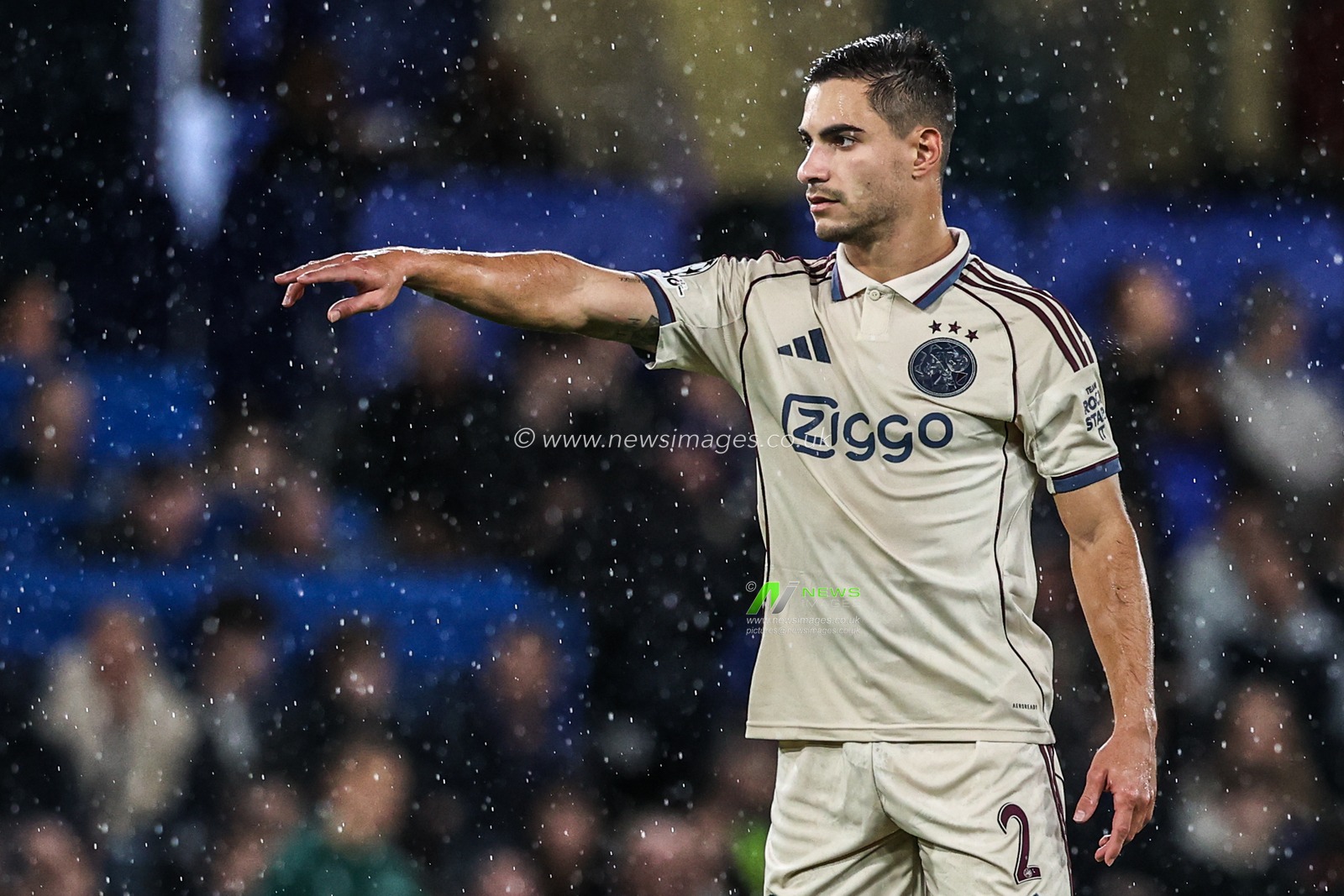 Lucas Rosa of Ajax gives his team instructions during the UEFA Champions League Matchday 3 of 8 Chelsea vs Ajax at Stamford Bridge, London, United Kingdom, 22nd October 2025

(Photo by Alfie Cosgrove/News Images)