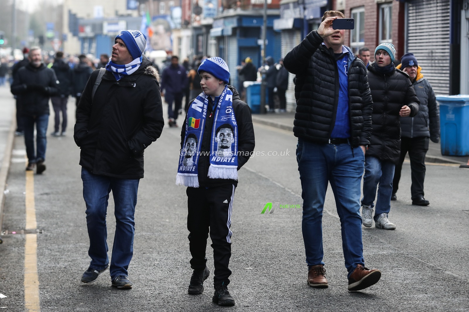Everton fans make their way to Goodison Park ahead of the Premier League match Everton vs Tottenham Hotspur at Goodison Park, Liverpool, United Kingdom, 19th January 2025

(Photo by Gareth Evans/News Images)