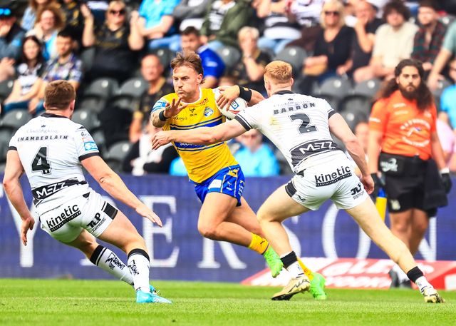 Chris Hankinson of Leeds Rhinos in action  during the Betfred Super League Round 24 match Hull FC vs Leeds Rhinos at MKM Stadium, Hull, United Kingdom, 30th August 2025

(Photo by Richard Bierton/News Images)