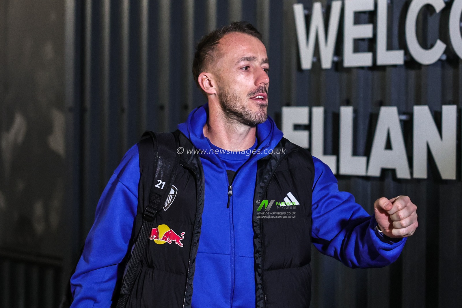 Leeds United goalkeeper Alex Cairns arrives during the Premier League match Leeds United vs West Ham United at Elland Road, Leeds, United Kingdom, 24th October 2025

(Photo by Mark Cosgrove/News Images)