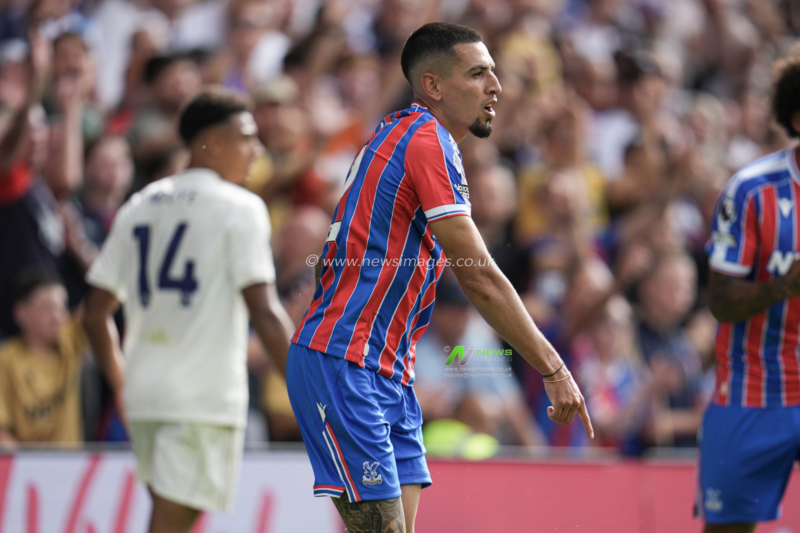 Daniel Munoz of Crystal Palace during the Premier League match Crystal Palace vs Nottingham Forest at Selhurst Park, London, United Kingdom, 24th August 2025

(Photo by Harvey Murphy/News Images)