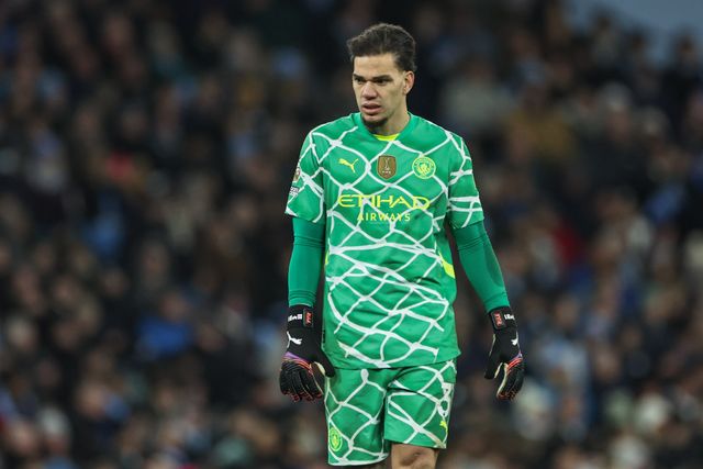 Ederson of Manchester City during the Premier League match Manchester City vs Chelsea at Etihad Stadium, Manchester, United Kingdom, 25th January 2025

(Photo by Mark Cosgrove/News Images)