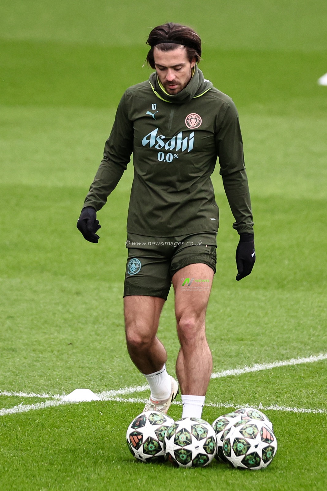 Jack Grealish of Manchester City during the UEFA Champions League Manchester City Training session at Etihad Campus, Manchester, United Kingdom, 10th February 2025

(Photo by Mark Cosgrove/News Images)