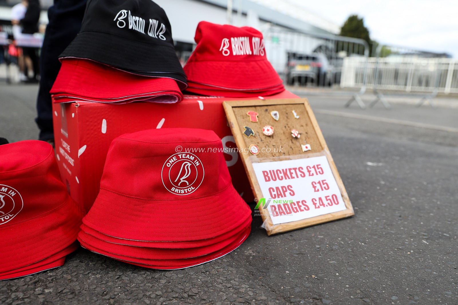 Bristol City merchandise on sale ahead of the Sky Bet Championship Playoff Semi-final match Bristol City vs Sheffield United at Ashton Gate, Bristol, United Kingdom, 8th May 2025

(Photo by Gareth Evans/News Images)