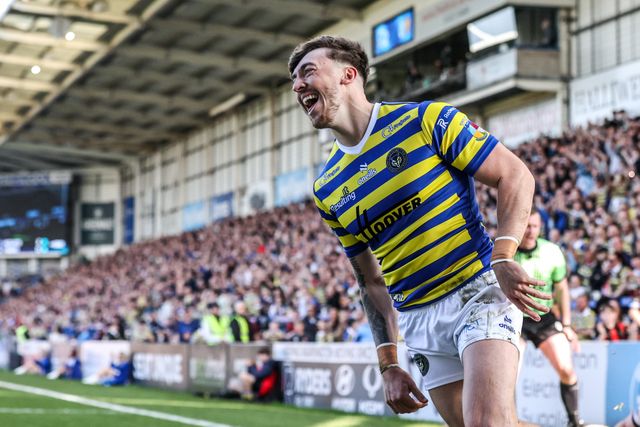 Matty Ashton of Warrington Wolves celebrates his try during the Betfred Super League round 5 match Warrington Wolves vs Castleford Tigers at The Halliwell Jones Stadium, Warrington, United Kingdom on 21 March 2026

(Photo by Alfie Cosgrove/News Images)