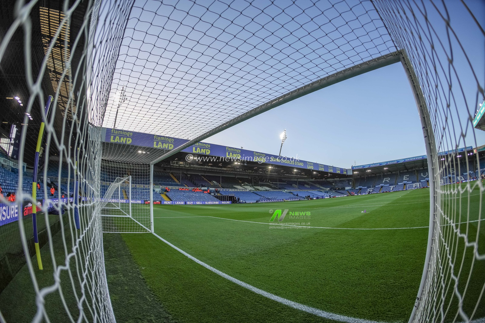 A general view of Elland Road from the goalmouth during the Premier League match Leeds United vs Sunderland at Elland Road, Leeds, United Kingdom on 03 March 2026

(Photo by Mark Cosgrove/News Images)
