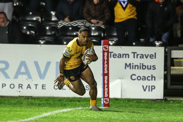 Jason Qareqare of Castleford Tigers goes over for a try during the Betfred Super League round 6 match Castleford Tigers vs Bradford Bulls at OneBore Stadium, Castleford, Untied Kingdom on 26 March 2026

(Photo by Alfie Cosgrove/News Images)