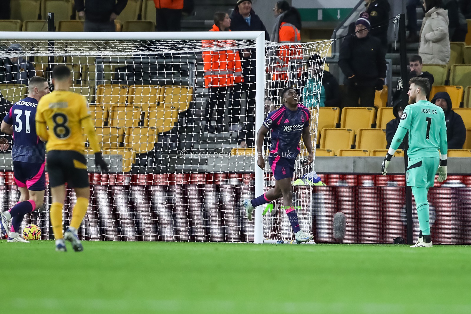 Taiwo Awoniyi of Nottingham Forest celebrates his goal to make it 0-3 during the Premier League match Wolverhampton Wanderers vs Nottingham Forest at Molineux, Wolverhampton, United Kingdom, 6th January 2025

(Photo by Gareth Evans/News Images)