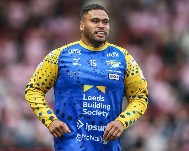 Sam Lisone of Leeds Rhinos in the pre-game warm up during the Betfred Super League round 21 match Leigh Leopards vs Leeds Rhinos at Leigh Sports Village, Leigh, United Kingdom, 7th August 2025

(Photo by Alfie Cosgrove/News Images)