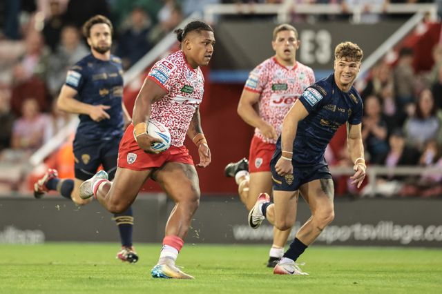 Fanitesi Niu of Leigh Leopards goes over for a try during the Betfred Super League Round 23 match Leigh Leopards vs Salford Red Devils at Leigh Sports Village, Leigh, United Kingdom, 22nd August 2025

(Photo by Mark Cosgrove/News Images)